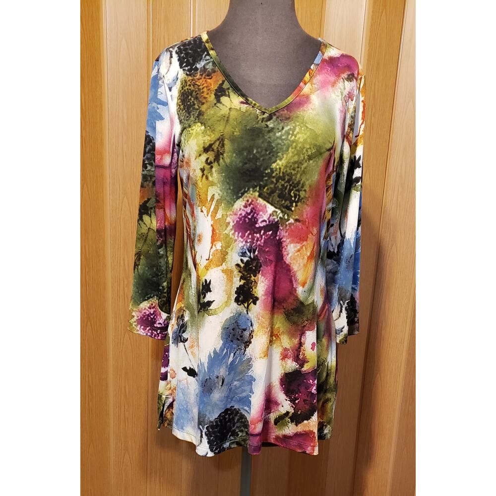 Attitudes by Renée size small  3/4 sleeve blouse